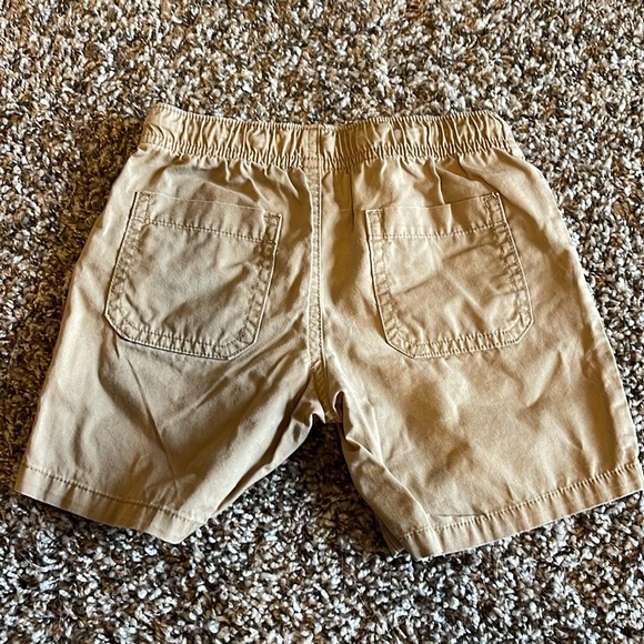 Cat and Jack size 4T shorts - Picture 2 of 3